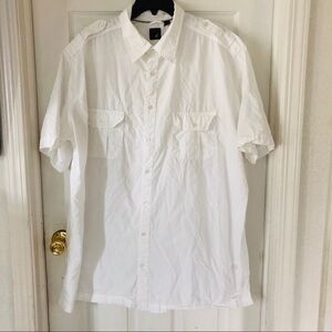 JF J.FERRAR Men’s lightweight white two pocket front collar button top 2XL tall
